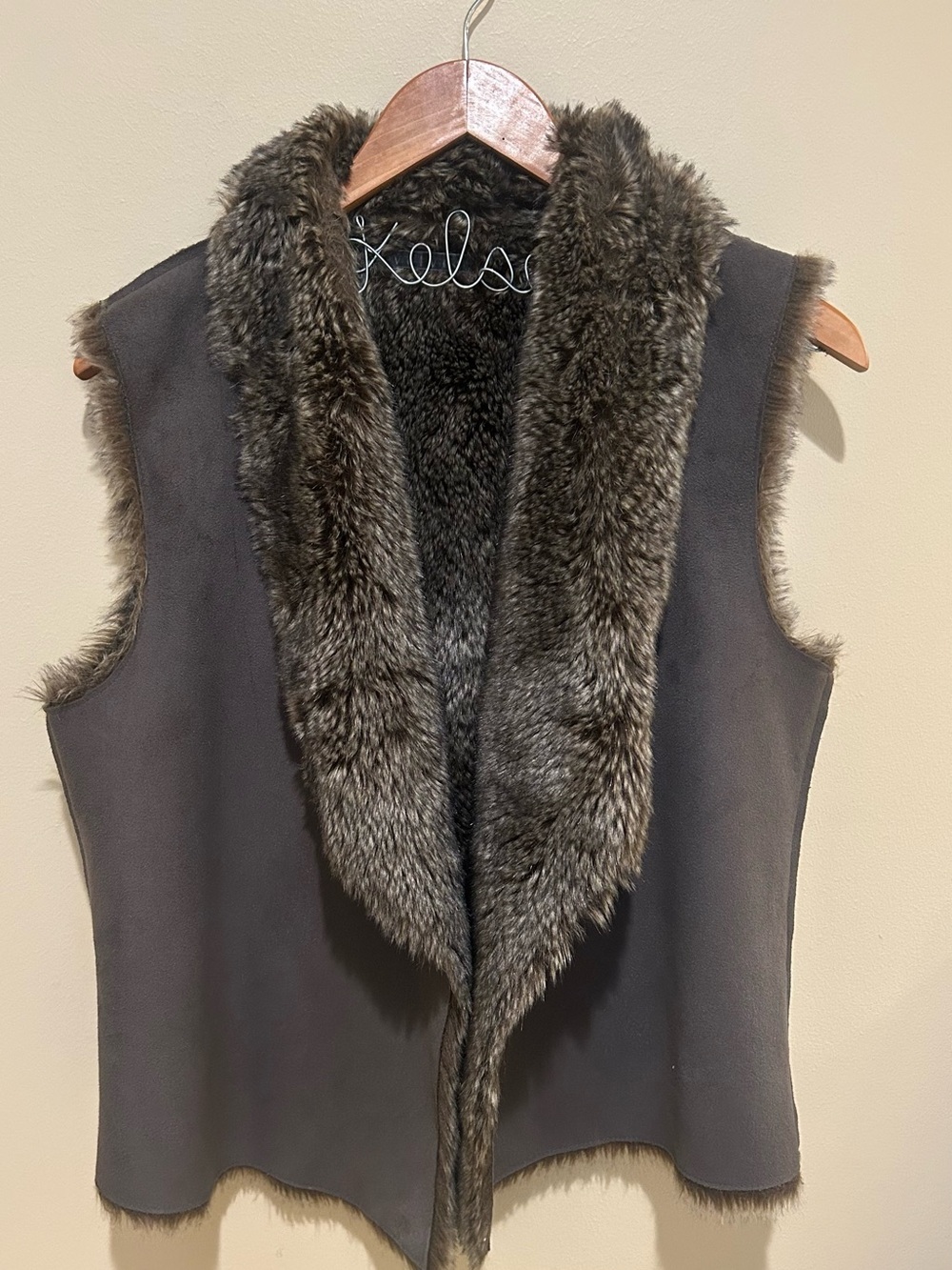 Velvet by Graham & Spencer Faux Fur Trim Color Slate Vest Size Medium